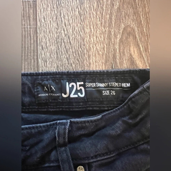 Armani Exchange Women’s J25 Black Super Skinny Steped Hem Size 26 - Picture 3 of 8
